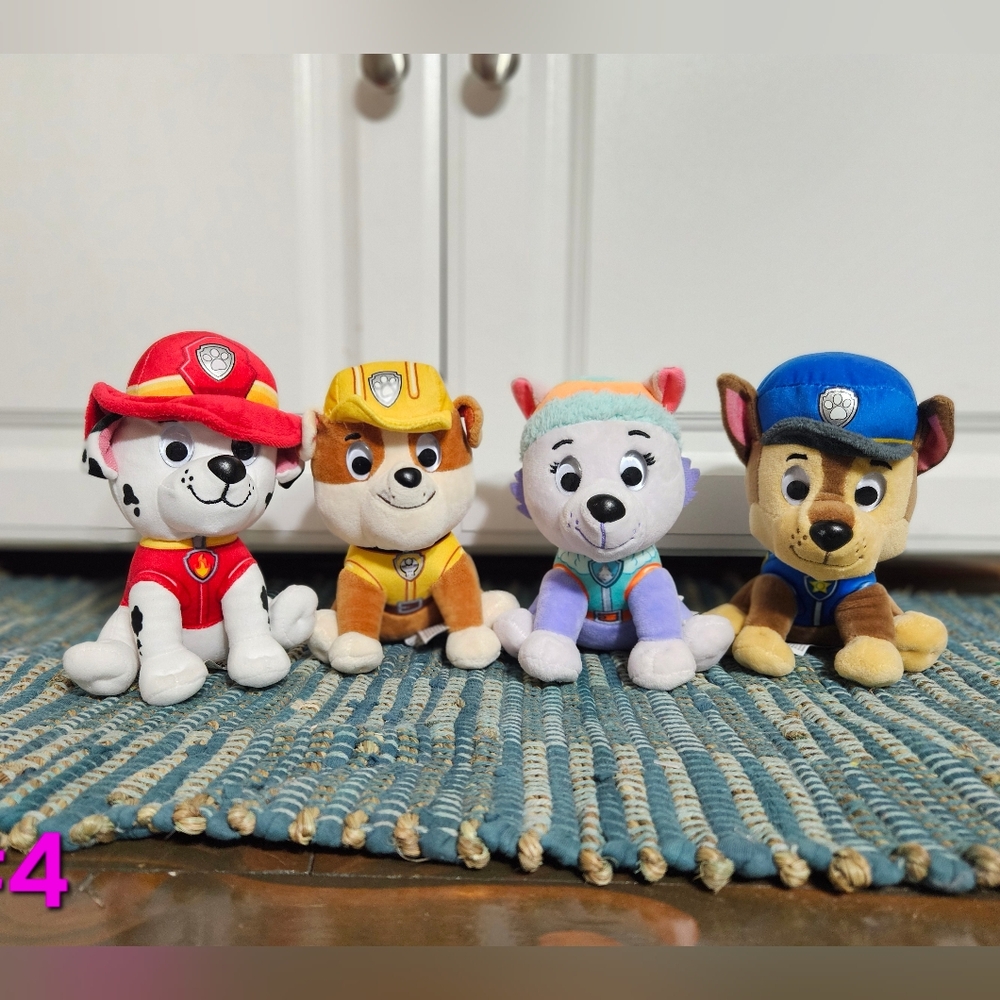 Paw Patrol Nickelodeon Rescue Pup Plush Set